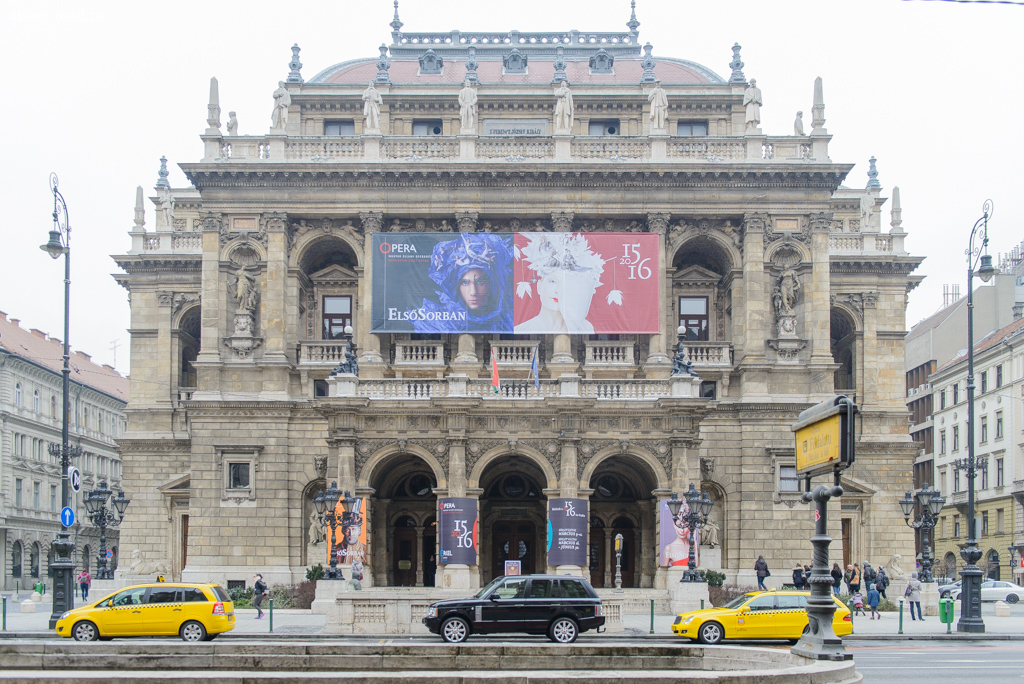Здание оперы в Будапеште